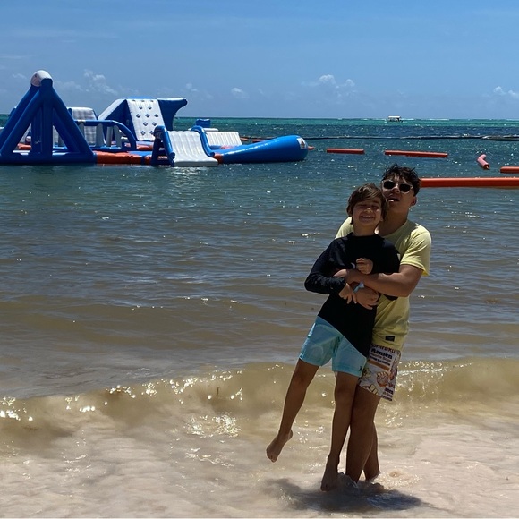 Meet your Posher, Charity - Picture 3 of 3